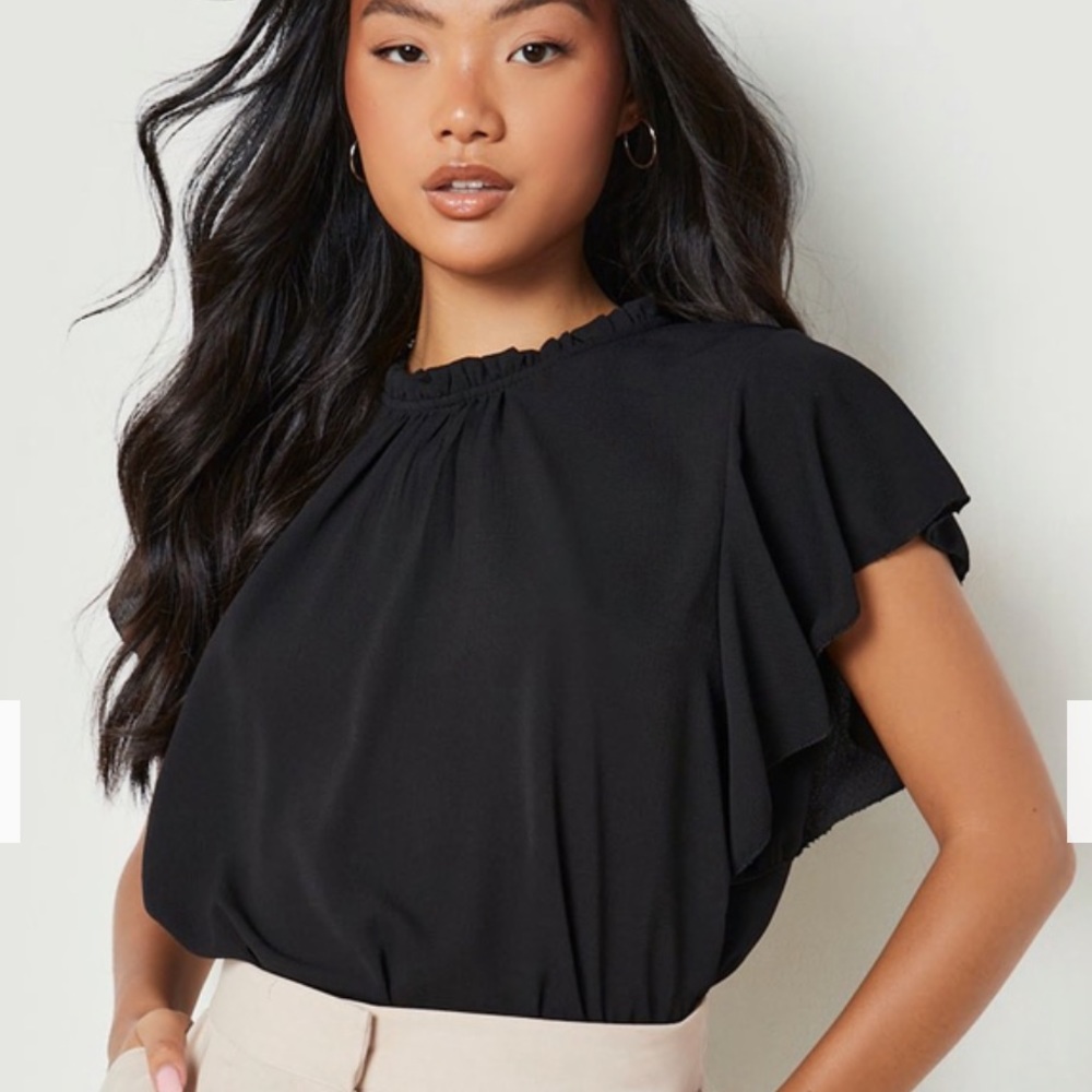 Boohoo black ruffle sleeves; M/L